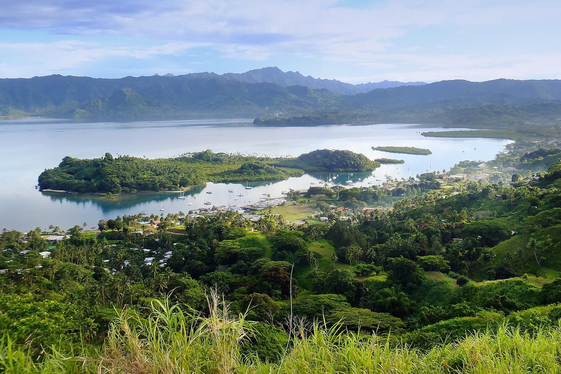 Îles Fidji, Tonga, Cook et îles de la Société 